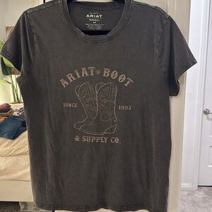 Women’s Ariat Boot Charcoal T shirt - size Small